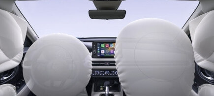 Airbags frontais, laterais, de joelhos (motorista e passageiro) e de cortina: 8 airbags